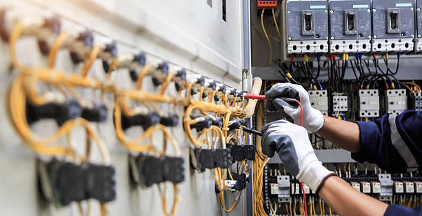 Professional Electrician technician working in Sperry, OK